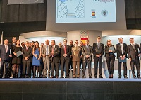 Foto de familia tras la finalización del acto de entrega de los premios