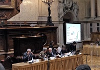 El general Alcañiz ha abordado específicamente las misiones, capacidades y características de la Unidad Militar de Emergencias de España